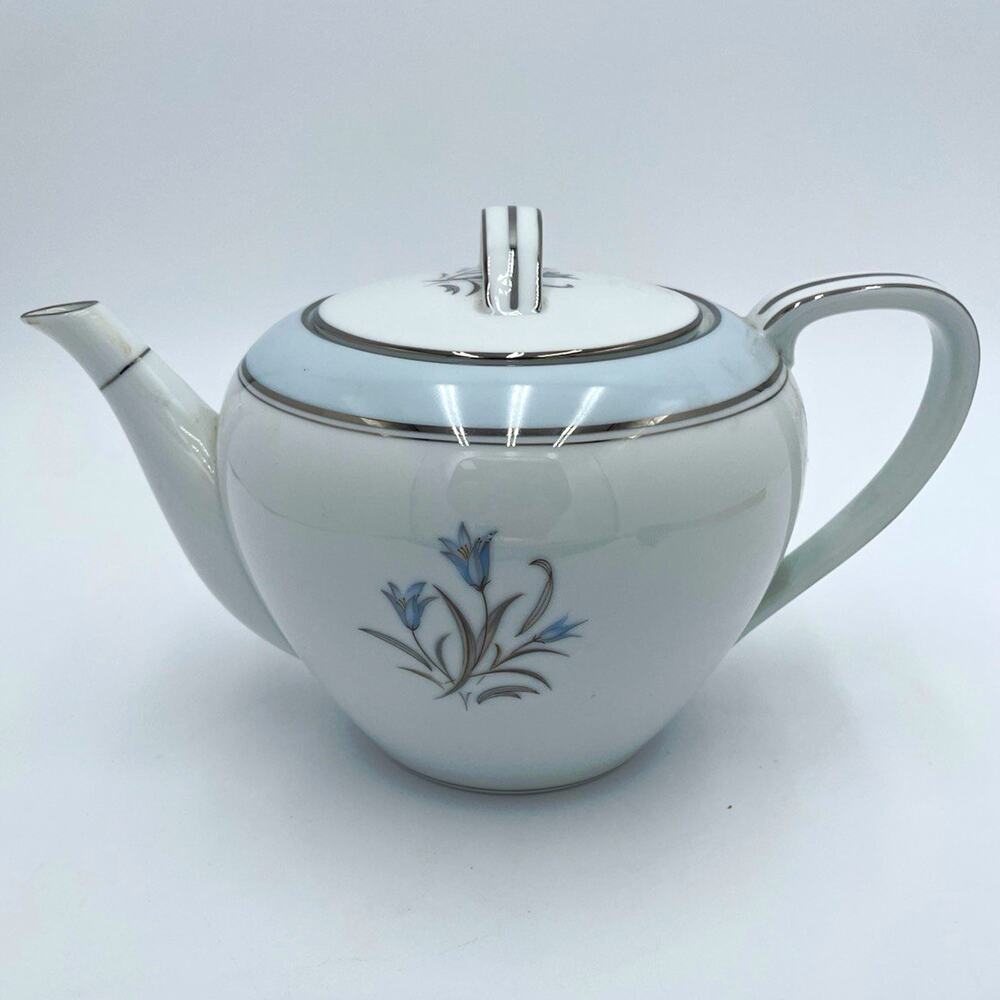Noritake Bluebell Floral Porcelain Teapot w/ Lid Handles White Blue Silver 5558